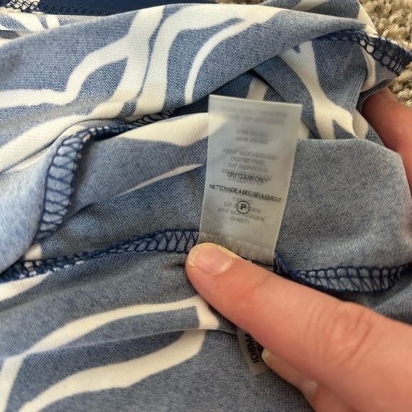 Ivanka Trump XS Blue Dress with geometric pattern Never Worn Without Tags - Picture 5 of 5